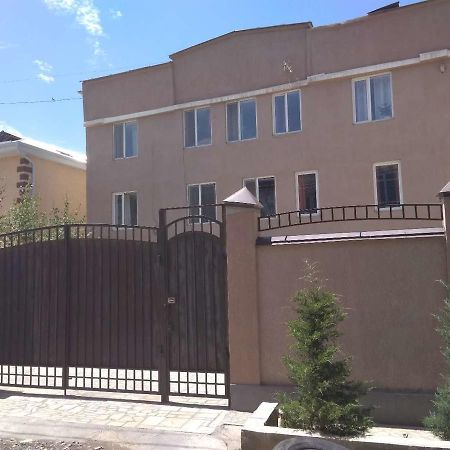 Saima Guest House Osh Exterior foto