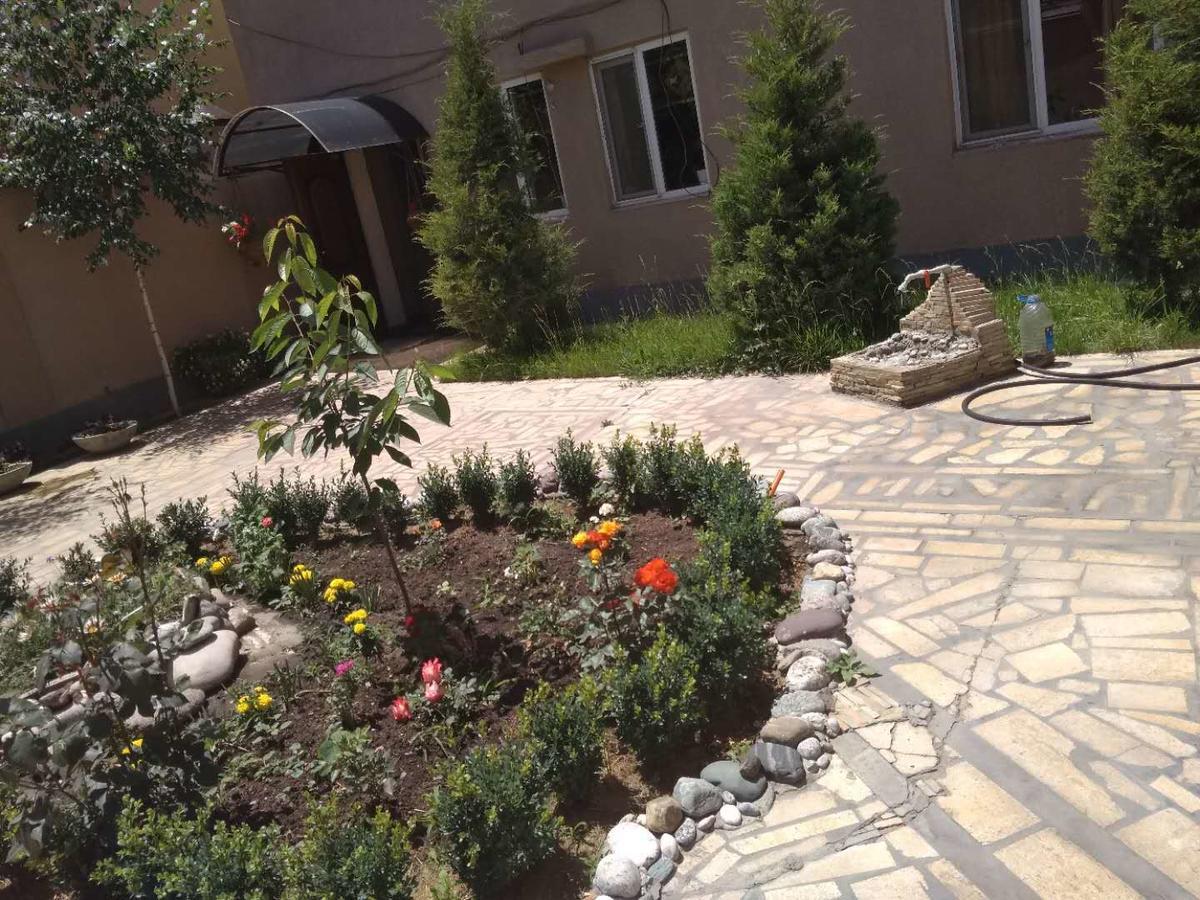 Saima Guest House Osh Exterior foto