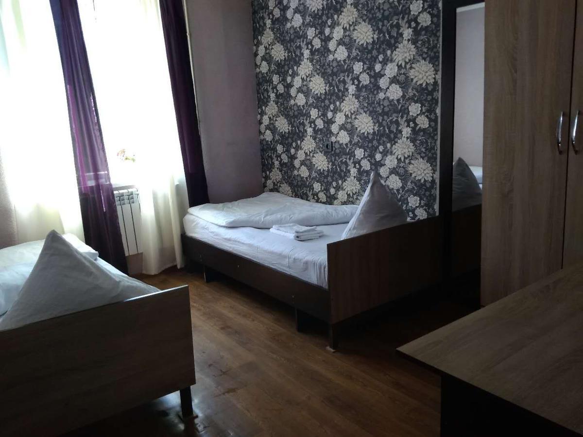 Saima Guest House Osh Exterior foto